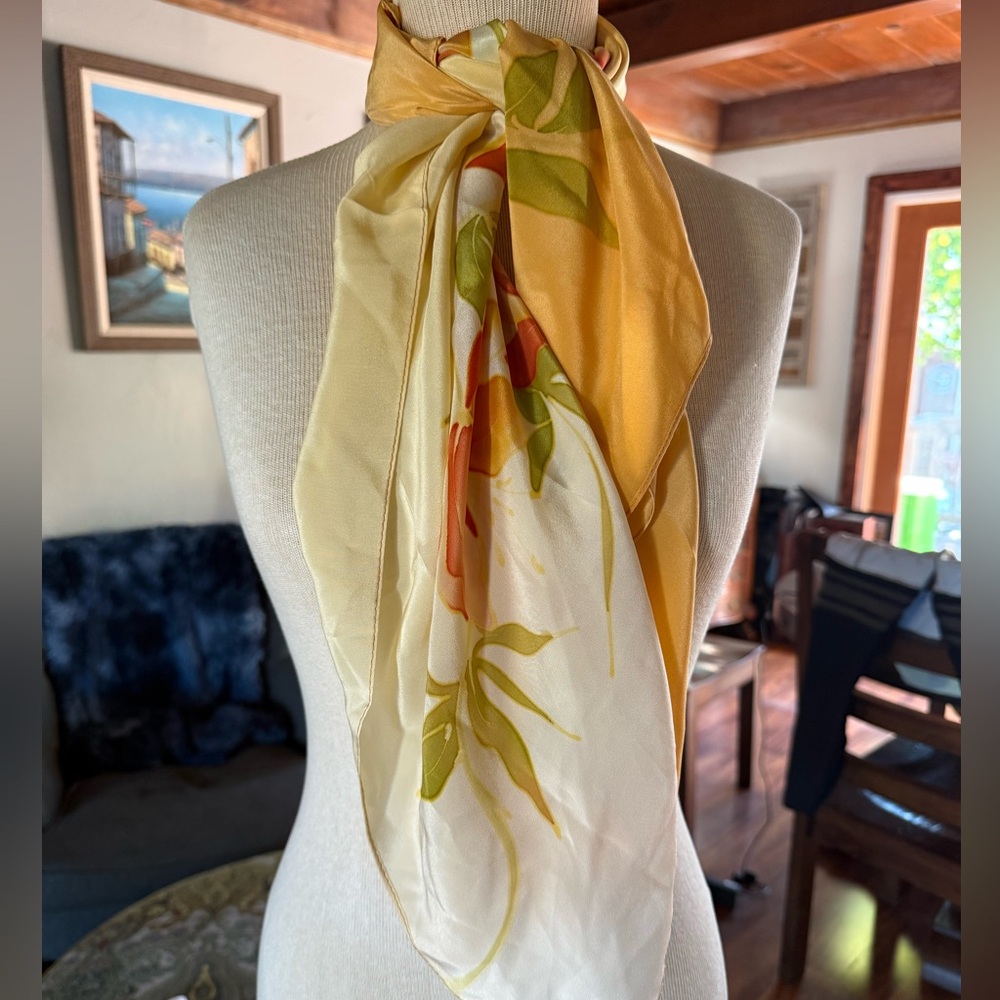 Jedwab Polski Floral Silk Scarf